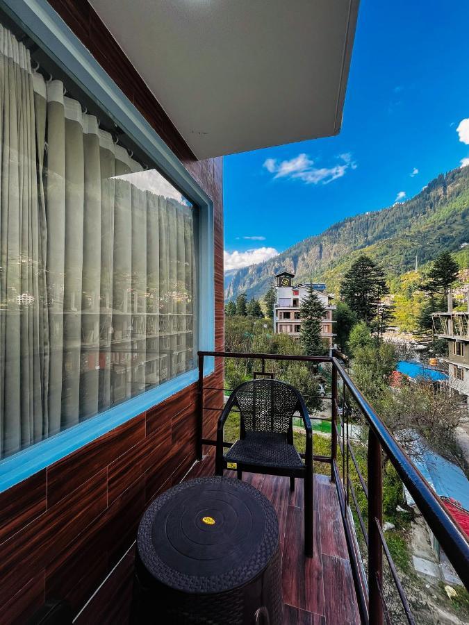 Apple Flower With Balcony And Mountain View Manali  Exterior photo